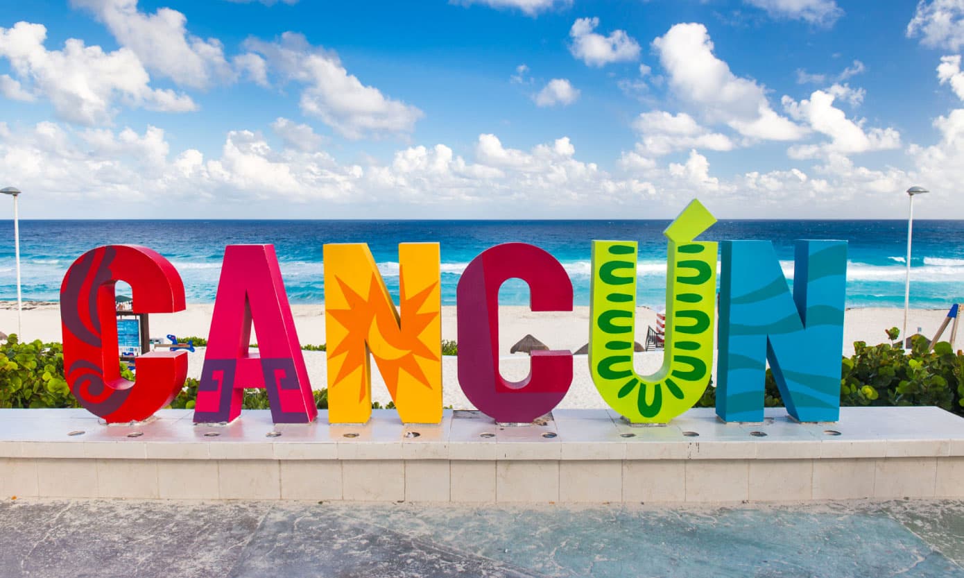 letras-gigantes-decorativas-con-nombre-de-cancun